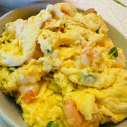 King Prawns in Scrambled Egg 滑蛋大虾