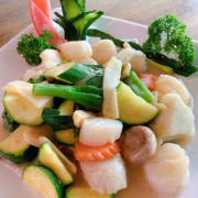 Scallops in Ginger &amp; Shallots  姜葱带子